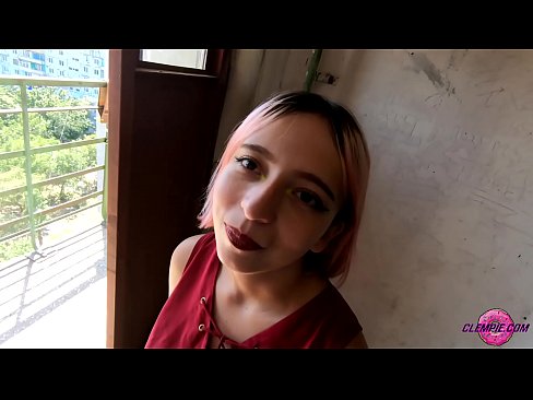❤️ Studint Sensual sûget in frjemdling yn 'e bûtenwrâld - Cum op syn gesicht ️ Fuckfideo op fy.makesexnotwar.ru